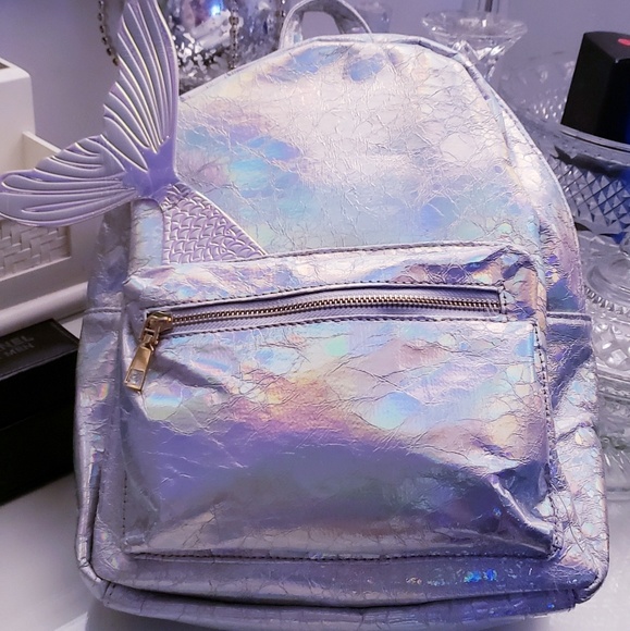 Mermaid tail holographic backpack NWT - Picture 2 of 5